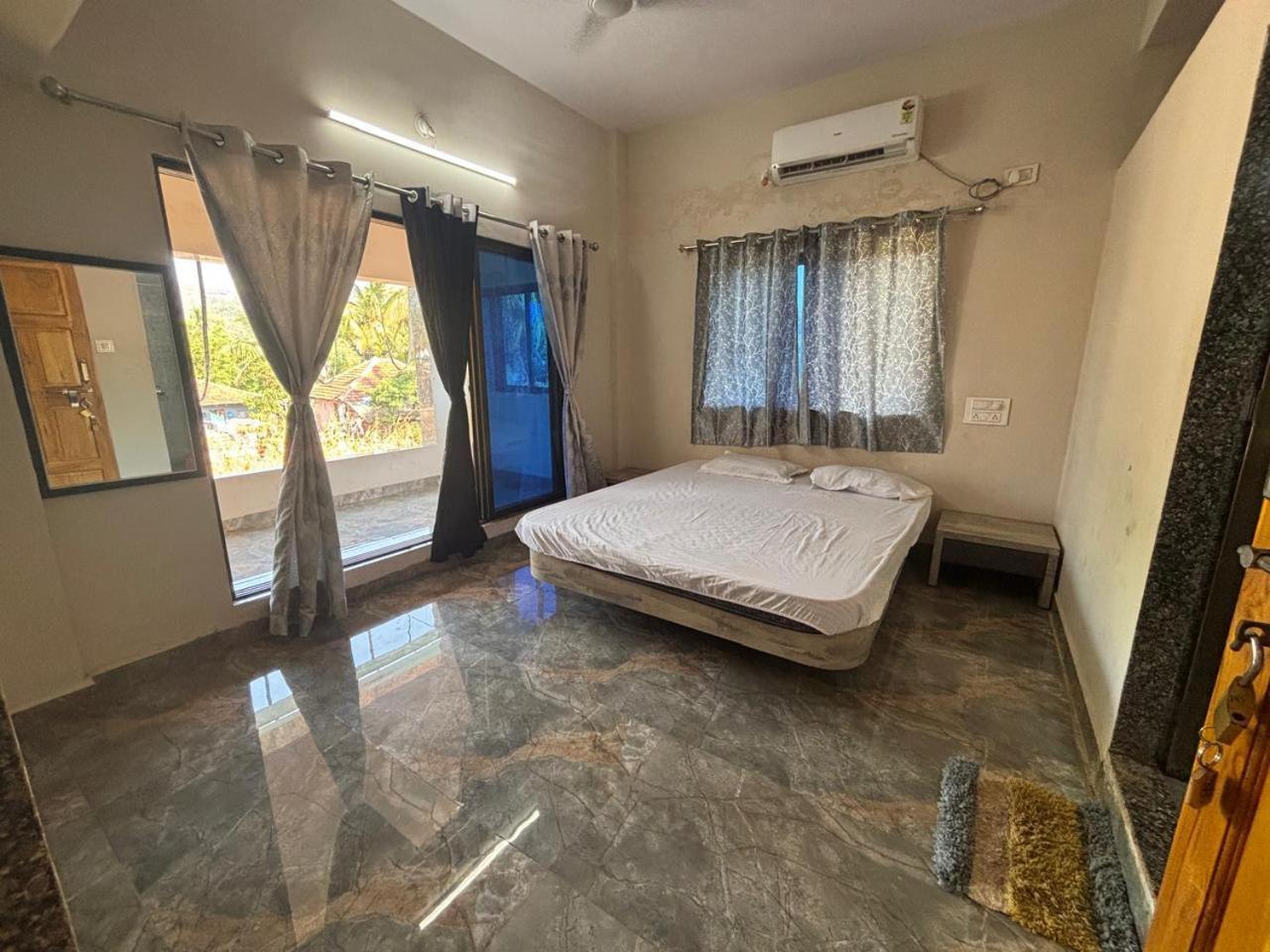 Shobhnath Home Stay Harnai Rum bild